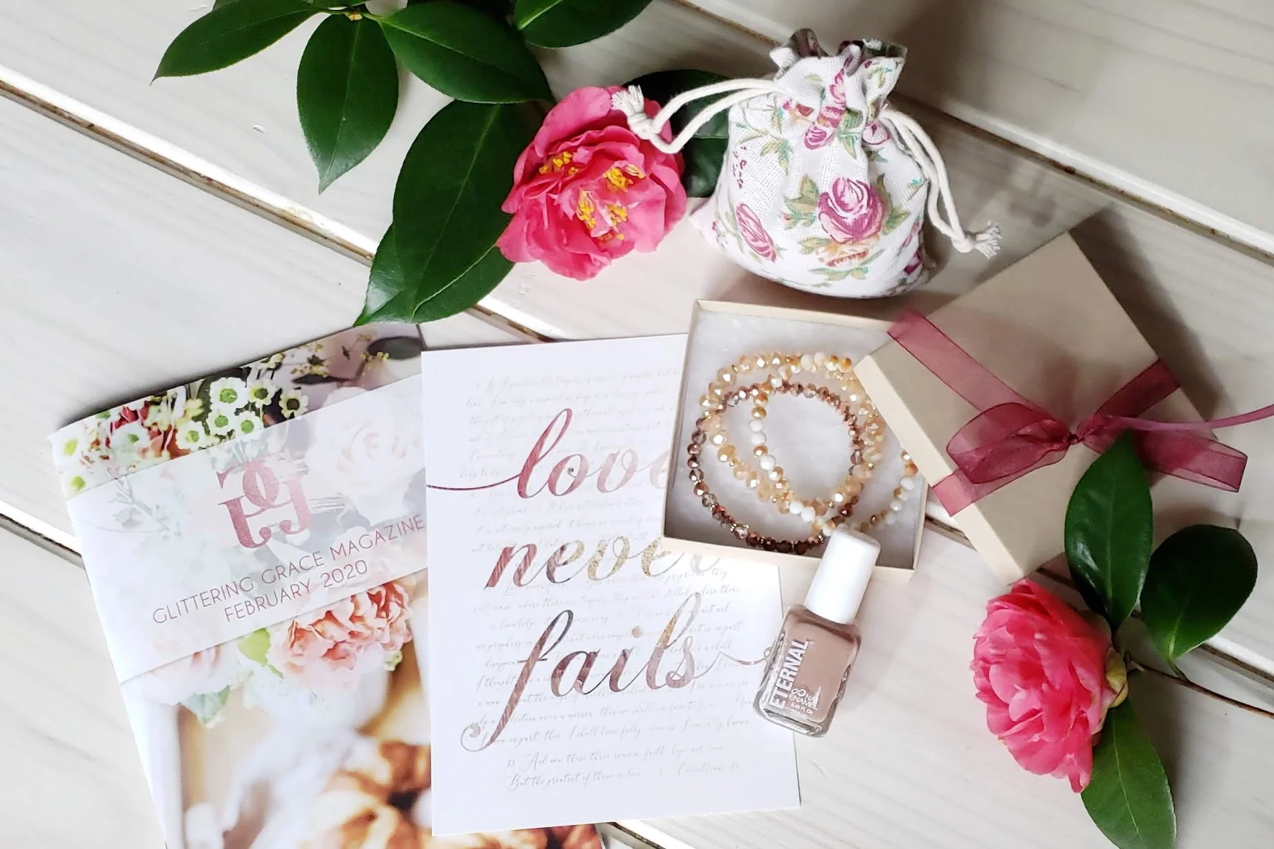 Glittering Grace Womens Magazine & Gift Boxes - Image 2