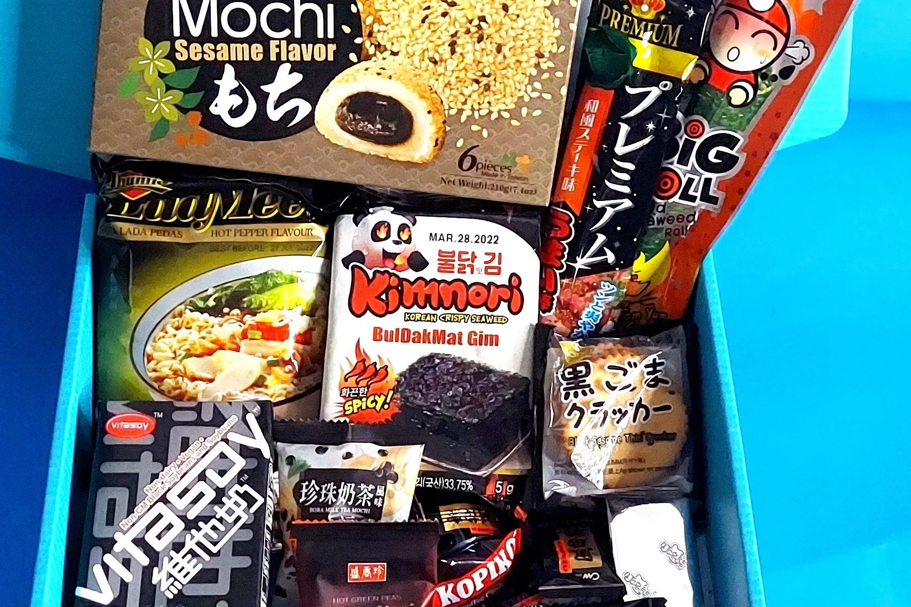 ITADAKIBOX Color Themed Snack, Ramen, And Drink Box - Image 9