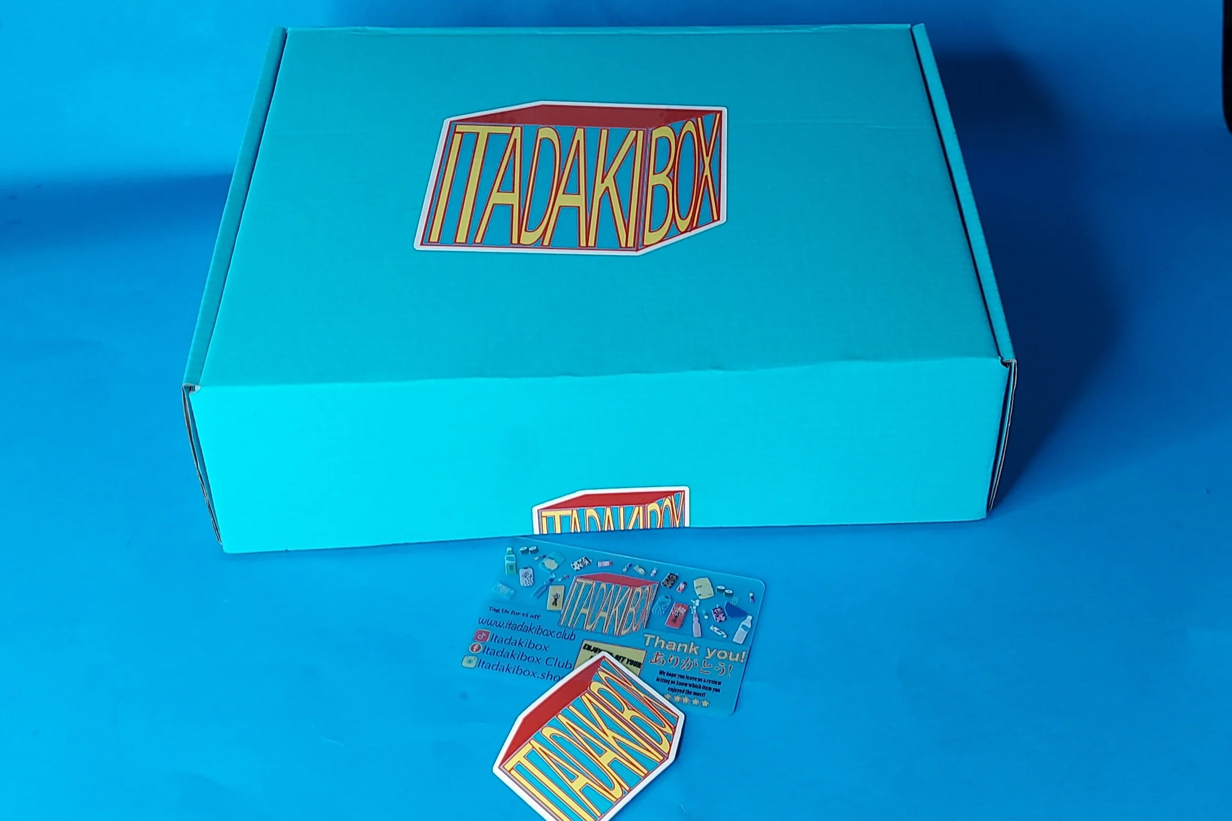 ITADAKIBOX Manga & Snack Book Club Box - Image 7