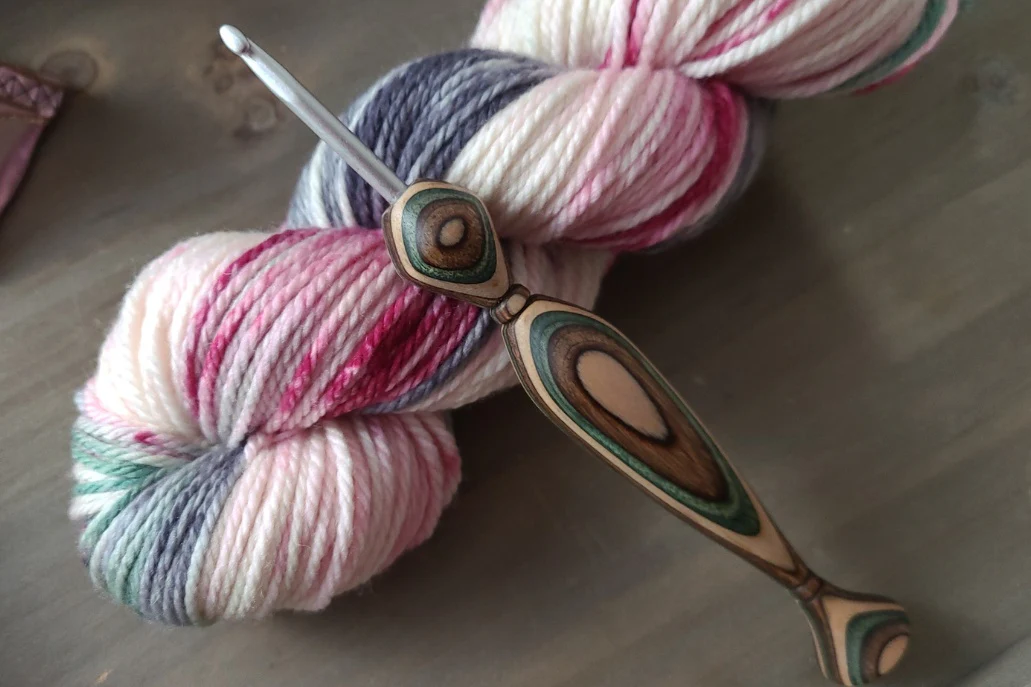 Leither Collection Funfetti Deluxe Box w/1 Merino Skein - Image 10