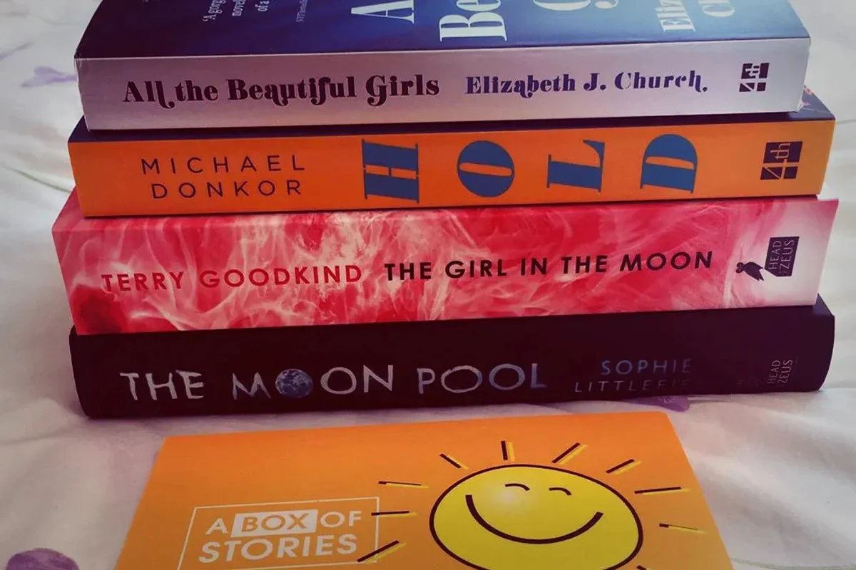 Light Reads -Genre Box of 4 Surprise Books - Image 4