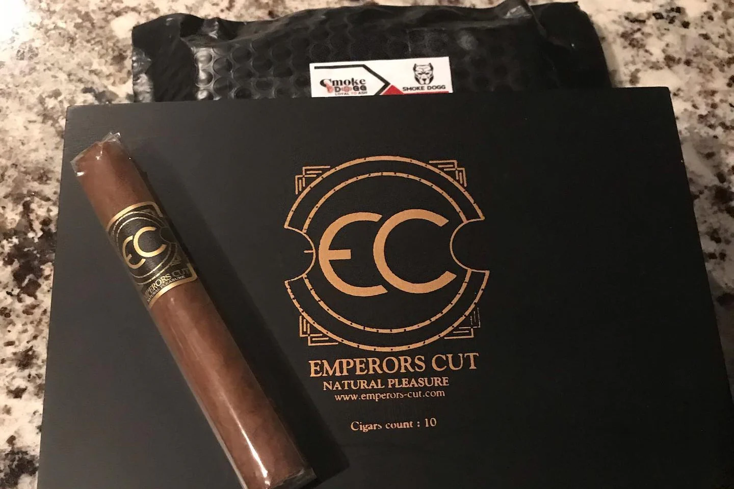 Loyal to Ash Cigar Subscription - Image 3