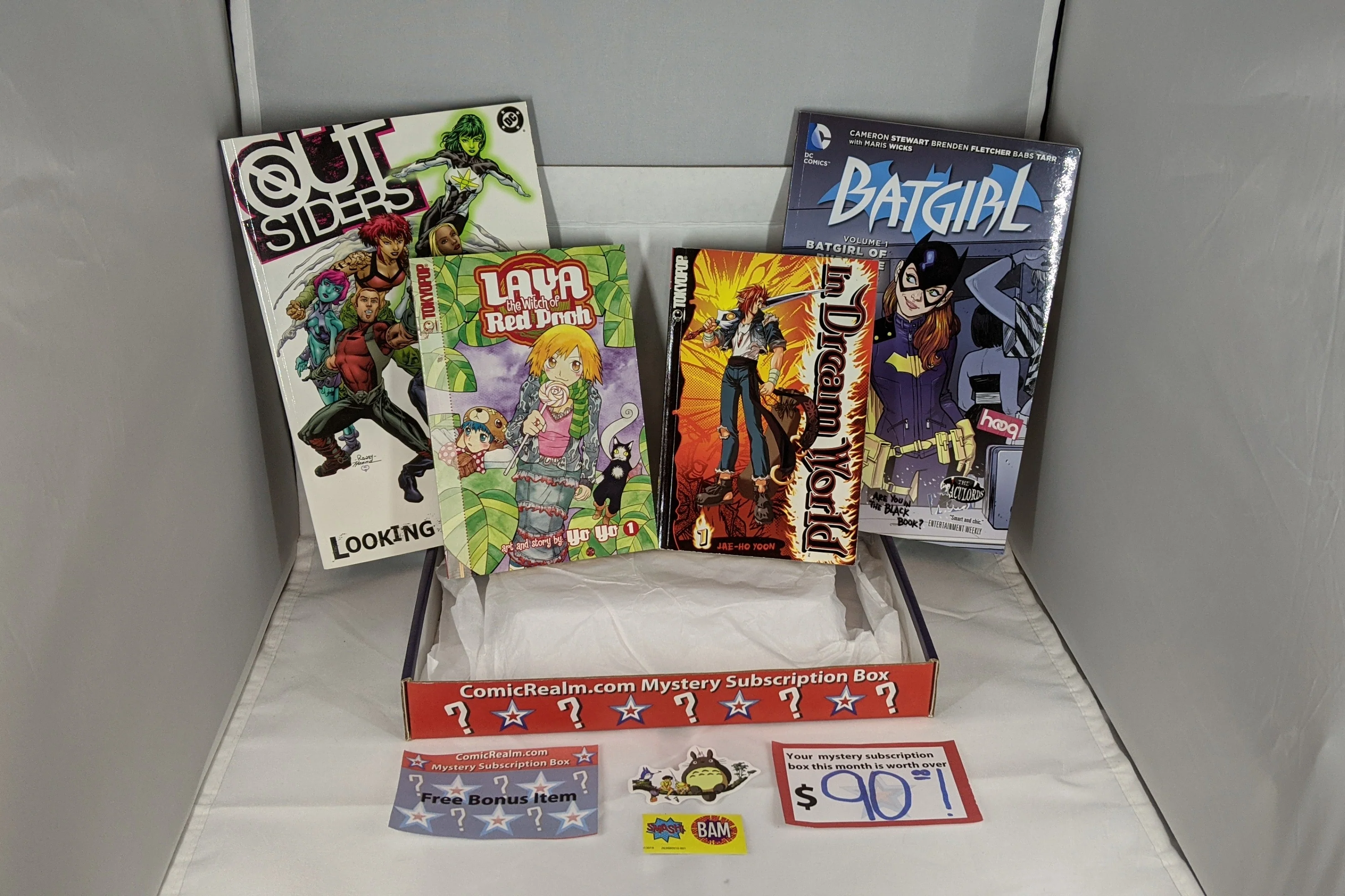 Mystery 4 TPB Graphic Novels/Comics/Manga Bundle!!! - Image 6
