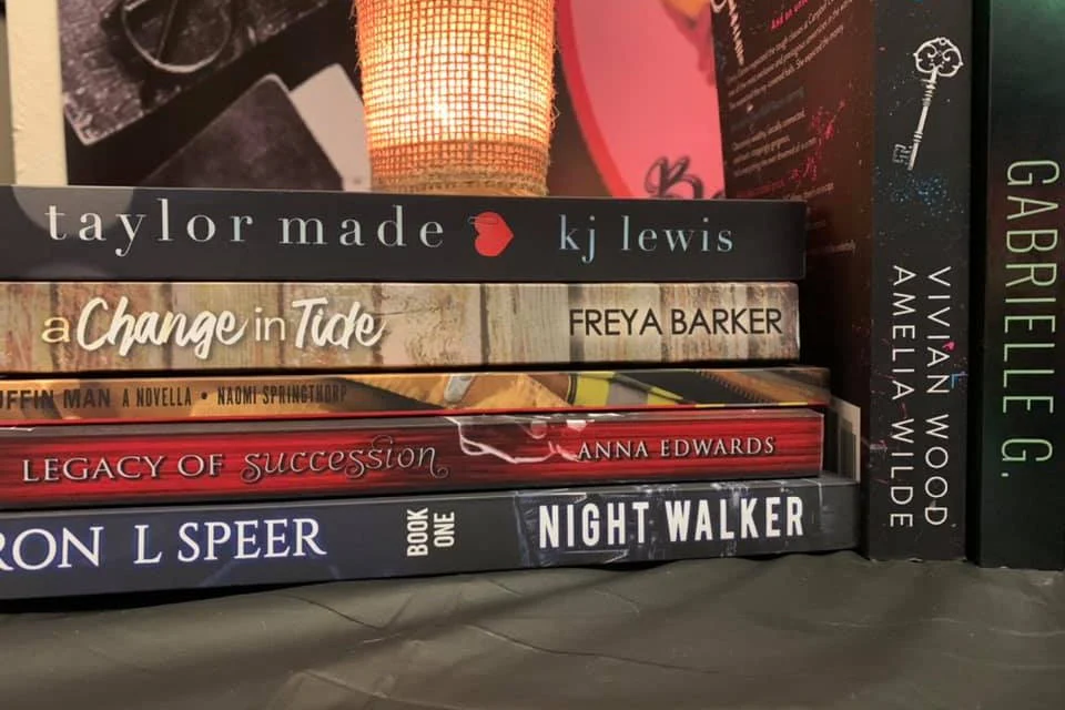 2 Paperbacks and Bookish Swag and items for the Woman - Image 4