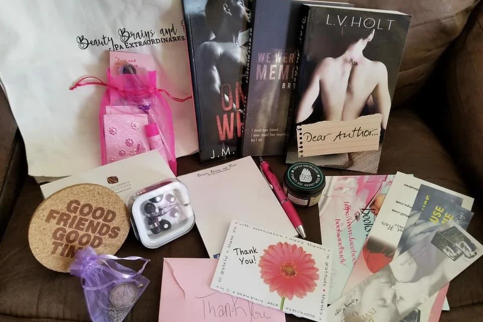 2 Paperbacks and Bookish Swag and items for the Woman - Image 6