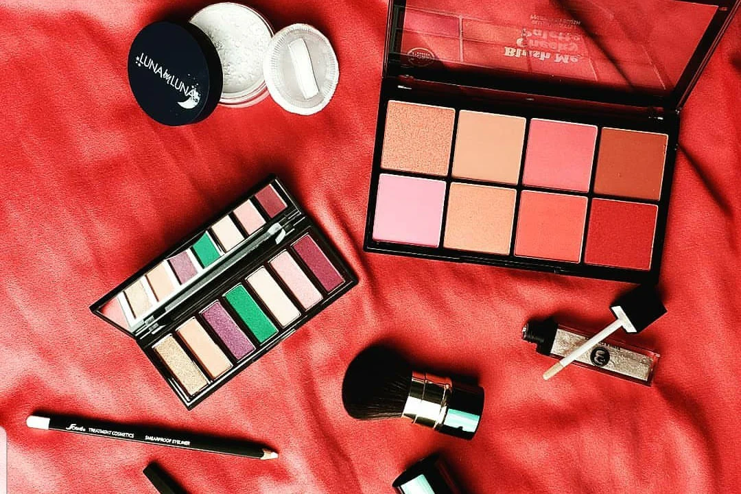 Monthly Slay Glam Box - Image 3