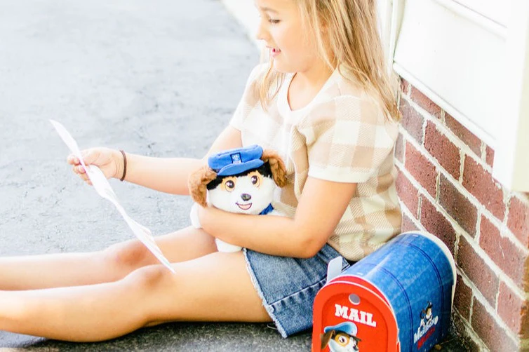 Special Edition Mailbox Mutts Gift Set – Plush Toy Playset with 12 Weekly Letters! - Image 4