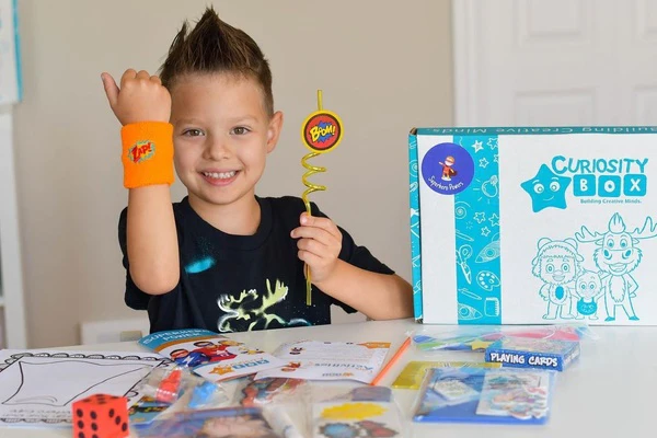 Superhero Toys Craft & Activity Box for Ages 5-7 - Image 2
