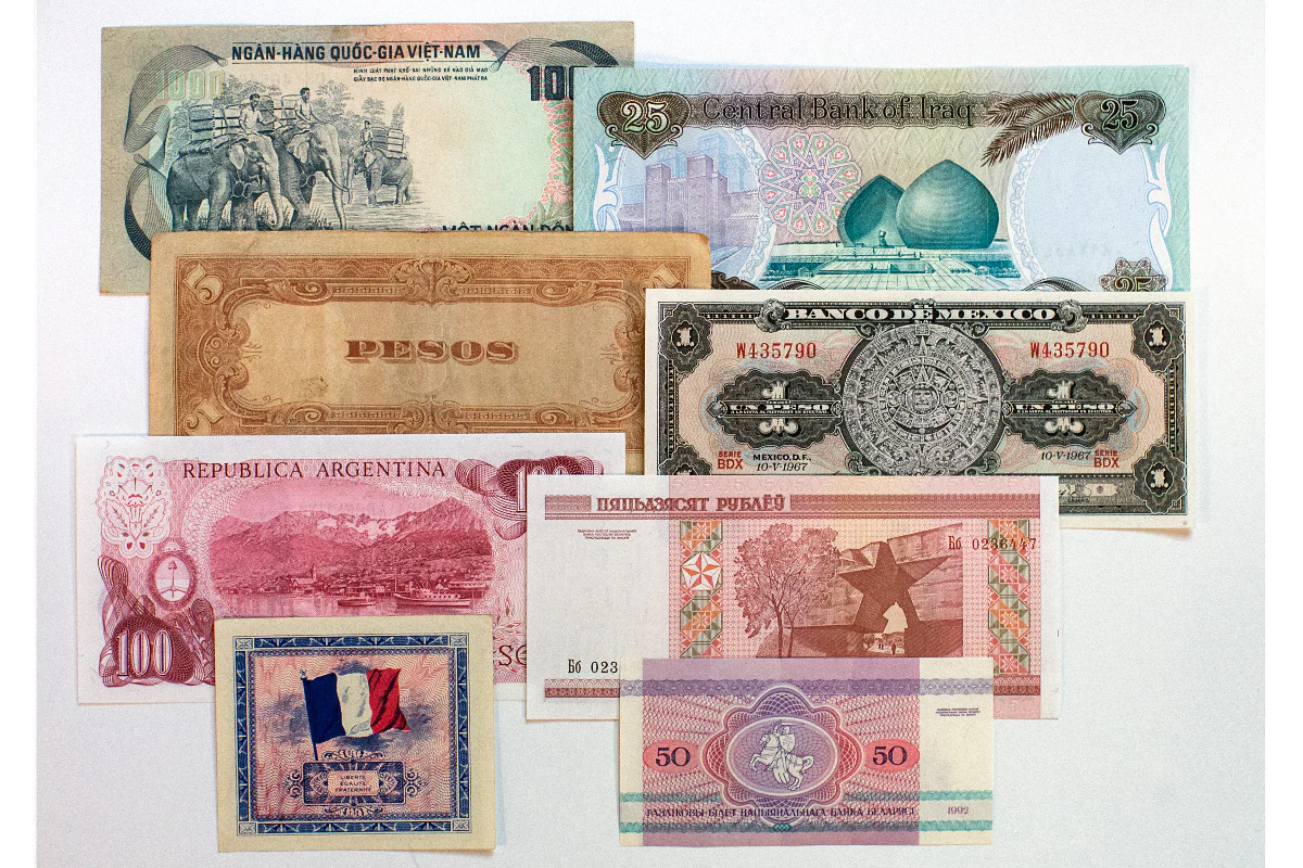 World paper money from Venture in History - Image 2