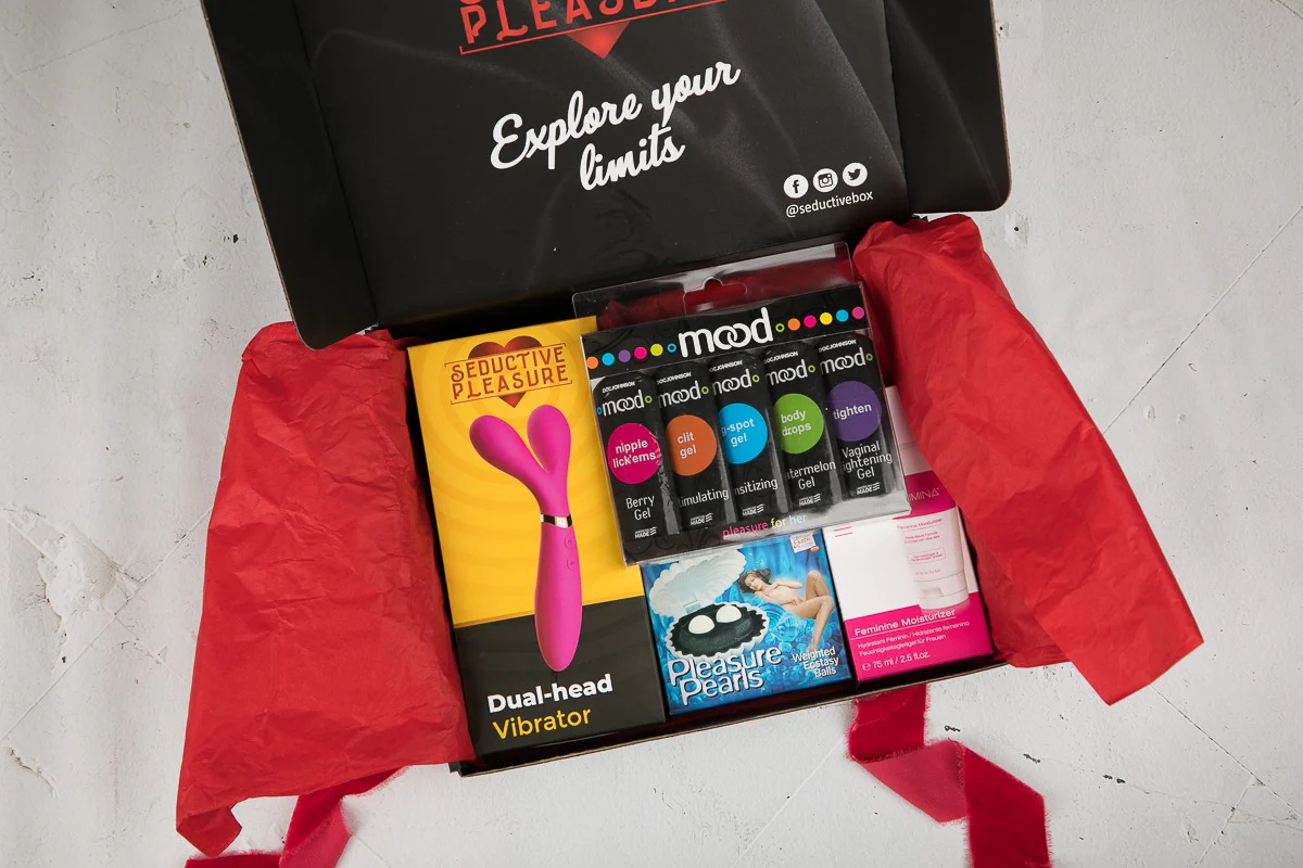 V+ Lesbian Intimacy Box | BI-MONTHLY - Image 12